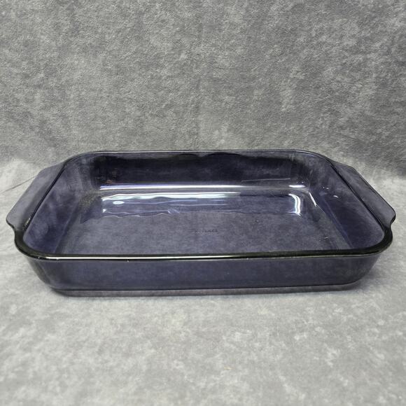 Pyrex 233 Purple Amethyst Casserole Lasagna 3 Qt Dish - Picture 5 of 10